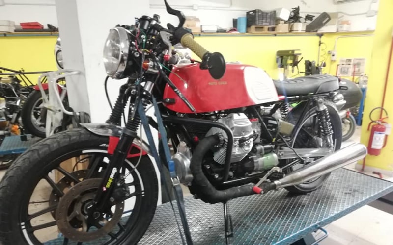 restauro-riparazioni-moto-vintage-roma-lavoro-10